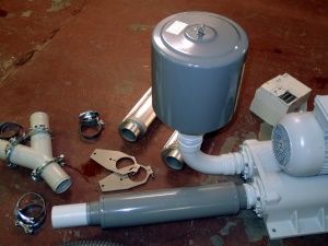 Protihluková opatření na sání a výtlaku dmchadla