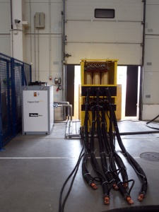 Celkový pohled na chladící okruh včetně trafa a kabelů