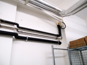 Potrubí s automatickými odvzdušňovacími ventily