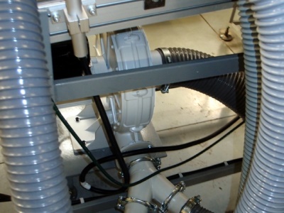 Rozdělovač vzduchových nožů na výtlaku ventilátoru